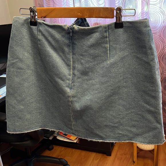Trafaluc Zara denim mini skirt size L - Picture 2 of 3